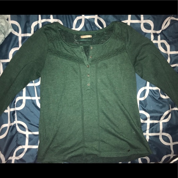 Clothes - Picture 4 of 4